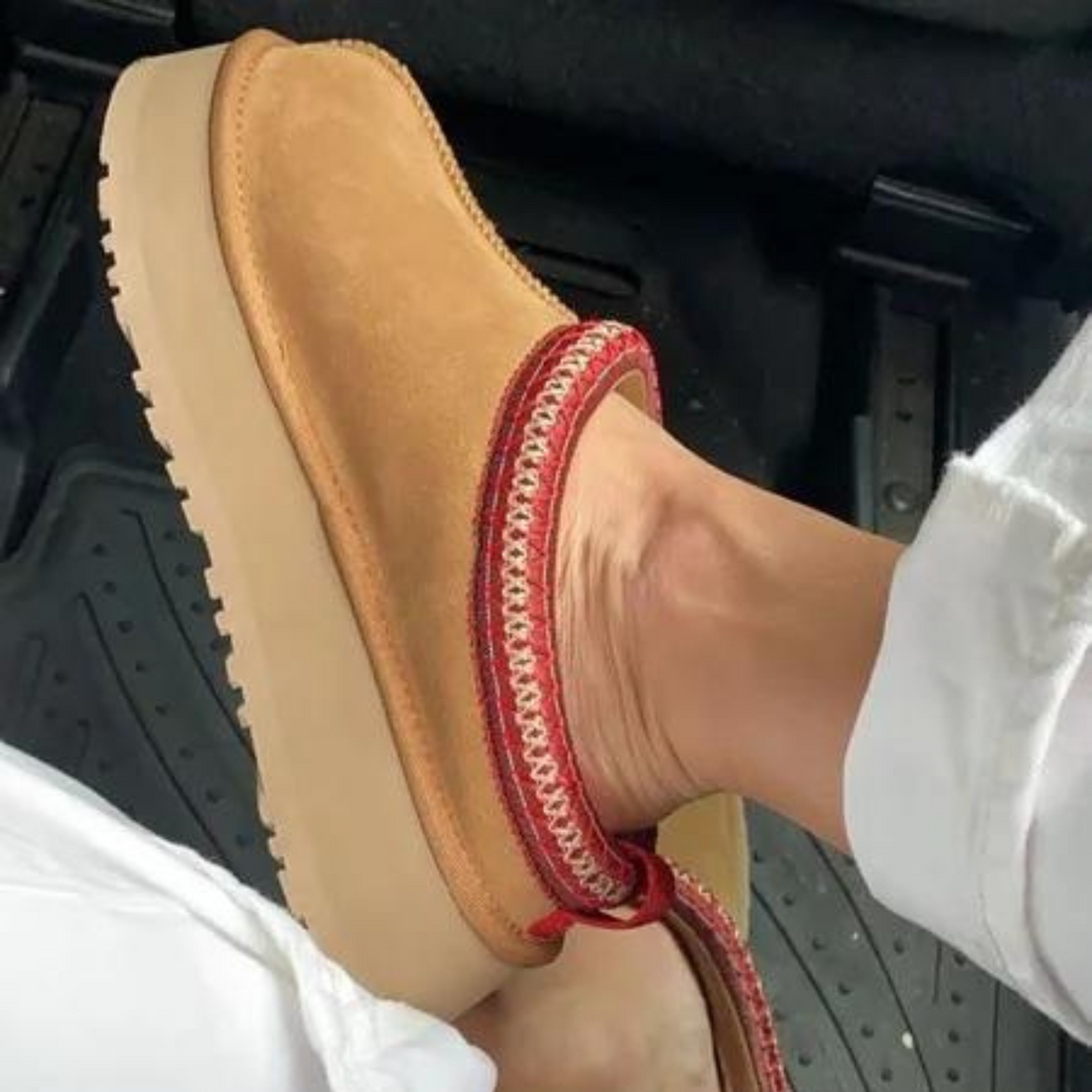 UGG Tazz Slipper Chestnut